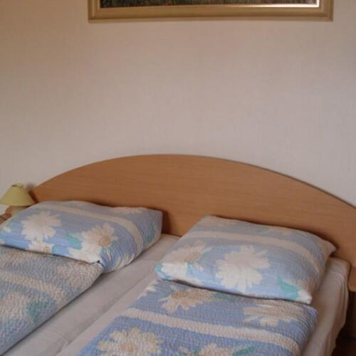 Pokoj se sprchou pro 4 os. v podkroví (s možností přistýlky)