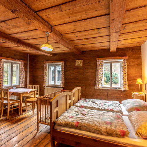 5 Person Room with Shower