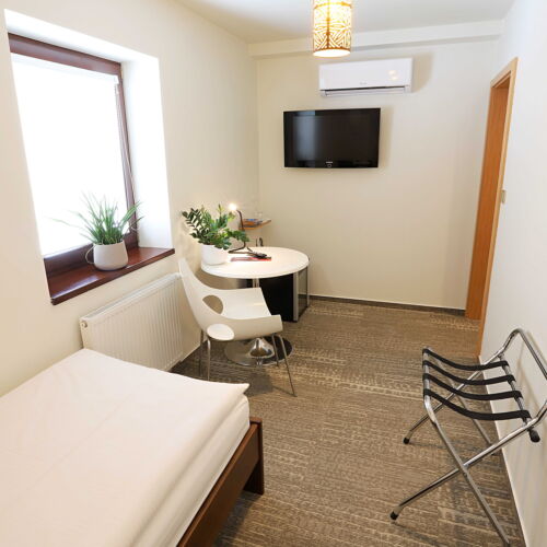 Air Conditioned Single Room with Shower