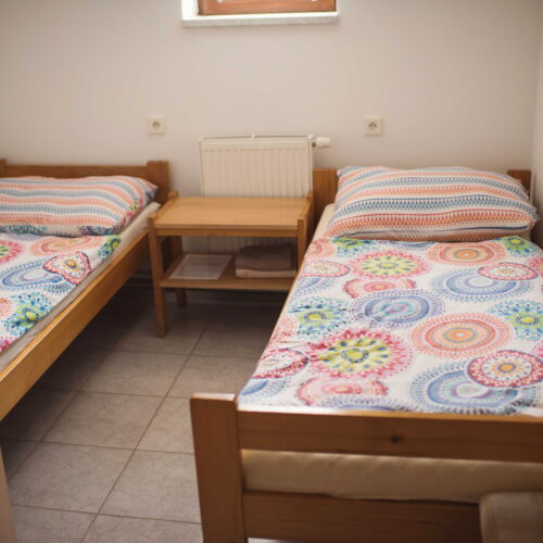 Pokoj se sprchou  pro 2 os.