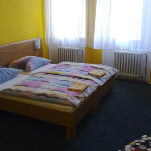 Standard Pokoj se sprchou pro 2 os. (s možností přistýlky)