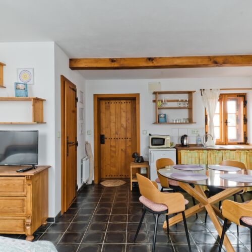 Apartman se sprchou s vlastní kuchyňkou pro 4 os. s 1 ložnicí