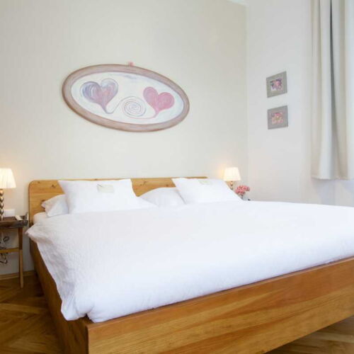 Camera dubla romantică