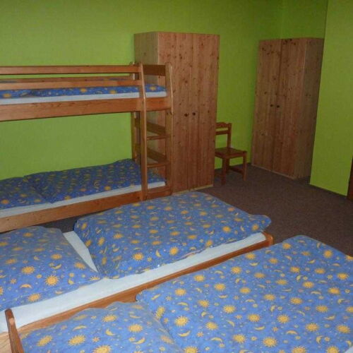 Pokoj se sprchou  pro 4 os.