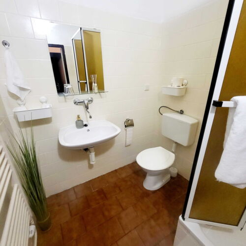 Apartman se sprchou s vlastní kuchyňkou pro 4 os.