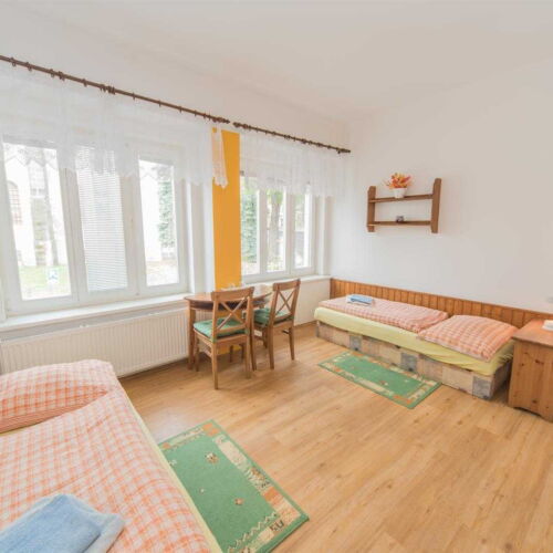 Double Room with Shared Kitchenette