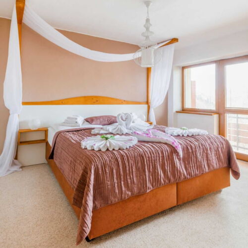 Camera twin cu balcon