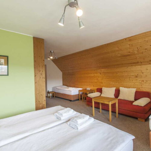 Camera cu balcon pentru 6 pers.