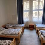 Közös fürdőszobás ágy/ ágyanként foglalható 5 X egyágyas szoba