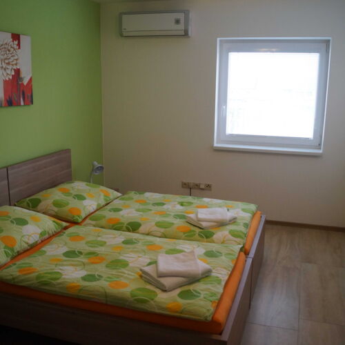 Apartman se sprchou s vlastní kuchyňkou pro 6 os.
