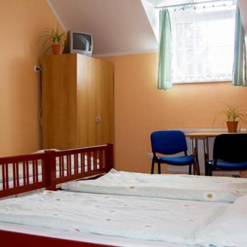 Camera twin (se poate solicita pat suplimentar)