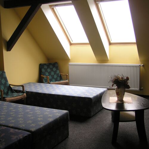 3-Room Apartment for 5 Persons with Shower and Kitchenette (extra beds available)