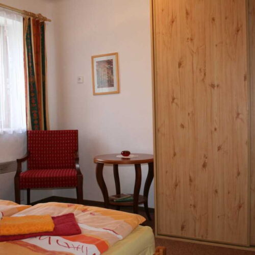 Pokoj se sprchou  pro 4 os.