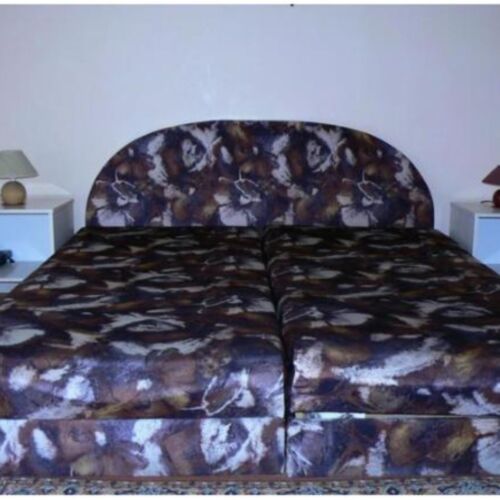 Single Room with Shower (extra bed available)