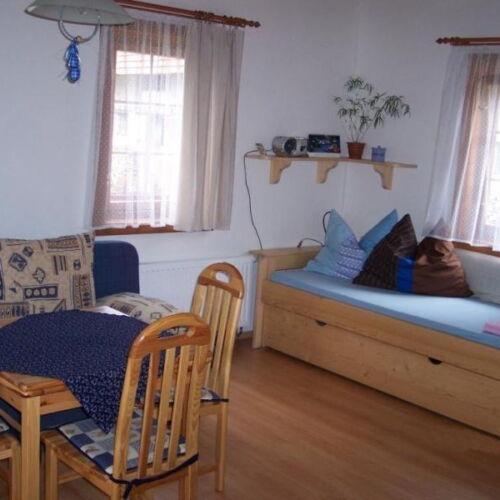 Zuhanyzós saját teakonyhával négyágyas szoba