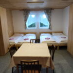 10 Person Room with Shower and Shared Kitchenette