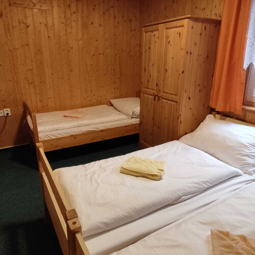 1-Room Apartment for 4 Persons with Shower and Kitchenette
