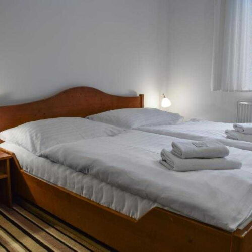 Air Conditioned Twin Room with Shower