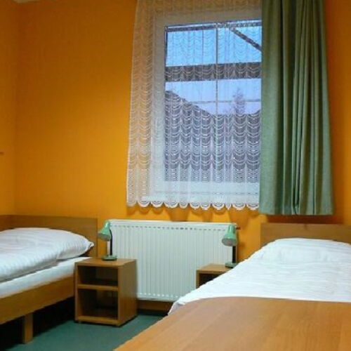 Twin Room with Shared Kitchenette