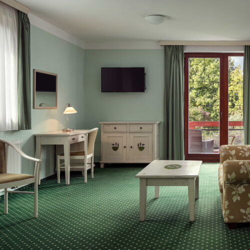 Apartament 4-osobowy z balkonem z 1 pomieszczeniem sypialnianym