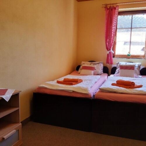 Pokoj se sprchou  pro 2 os. (s možností přistýlky)