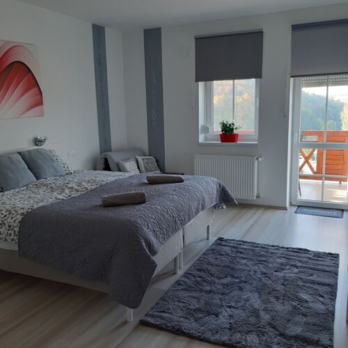 Apartament 5-osobowy na piętrze z panoramą z 2 pomieszczeniami sypialnianymi