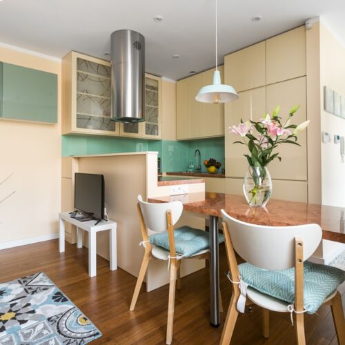 Apartament 4-osobowy na piętrze z balkonem z 2 pomieszczeniami sypialnianymi