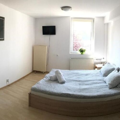 Camera twin cu baie lCD TV