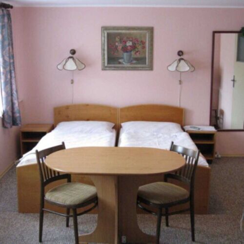 Twin Room with Shower (extra bed available)