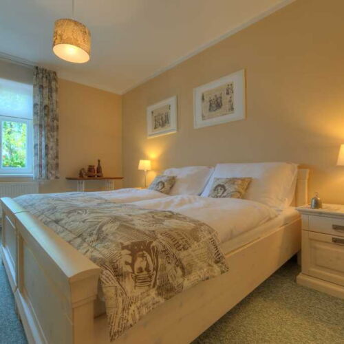 Camera tripla cu duș