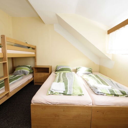 Pokój 4-osobowy ze wspólną łazienką