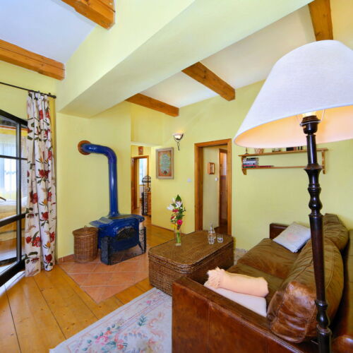 Apartman s koupelnou s vlastní kuchyňkou pro 6 os. se 3 ložnicemi (s možností přistýlky)