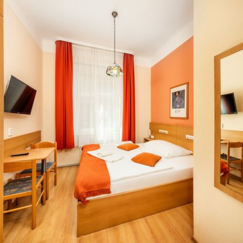 Air Conditioned Single Room with Shower