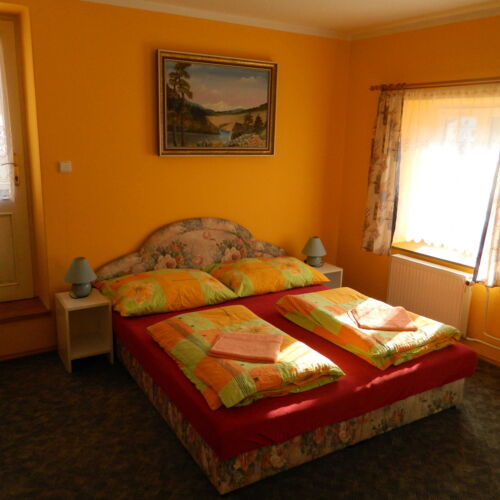 Pokoj se sprchou  pro 3 os. (s možností přistýlky)