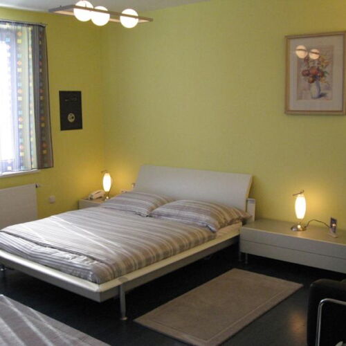 Apartman se sprchou s privátní koupelnou mimo apartmán pro 2 os.