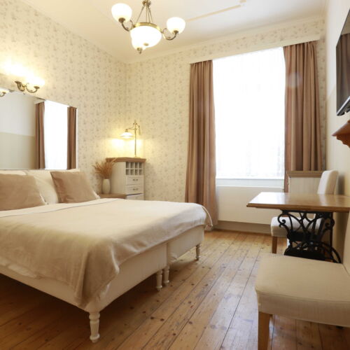 Pokój 2-osobowy Standard z prysznicem