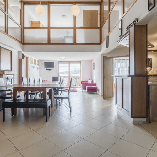 Apartman se sprchou s vlastní kuchyňkou pro 16 os. se 4 ložnicemi