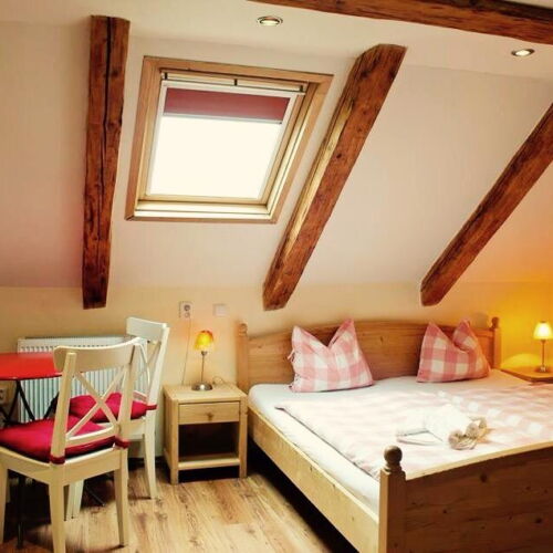 Pokoj se sprchou  pro 3 os.