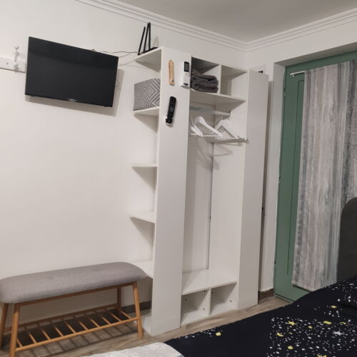 Upstairs Silver 1-Room Apartment for 3 Persons