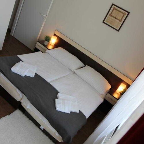 Pokoj se sprchou  pro 2 os.