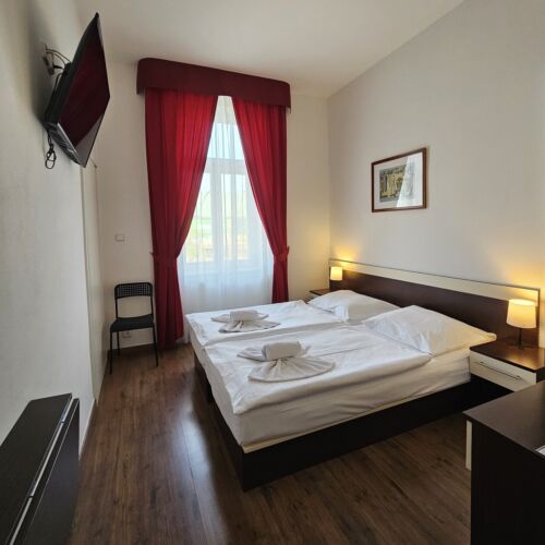 Whole House Double Room with Shower