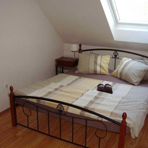 Apartman se sprchou se společnou kuchyňkou pro 4 os. se 2 ložnicemi