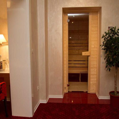 Camera dubla deluxe cu aer condiționat