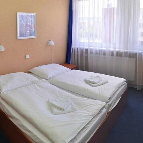 5-Bett-Zimmer mit Dusche und Eigner Küche