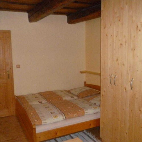 Camera twin cu duș (se poate solicita pat suplimentar)