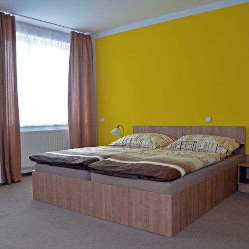 Pokoj se sprchou s klimatizací pro 2 os.