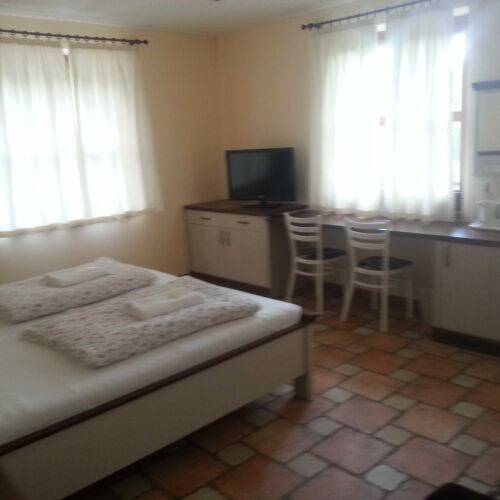 Pokoj se sprchou s klimatizací pro 2 os. (s možností přistýlky)