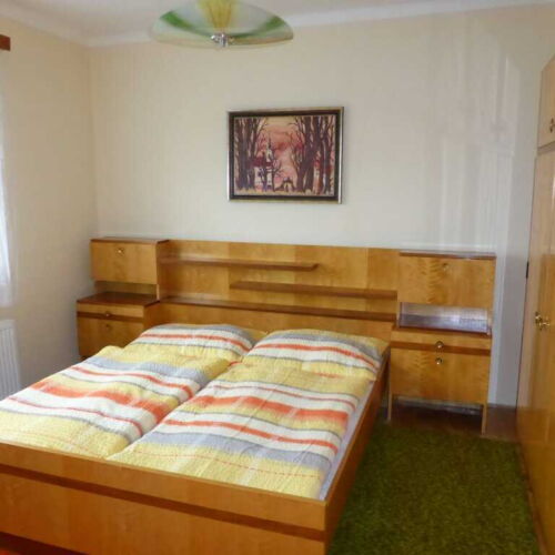 Rekreační dům (jako celek) se sprchou s privátní koupelnou mimo apartmán pro 7 os.