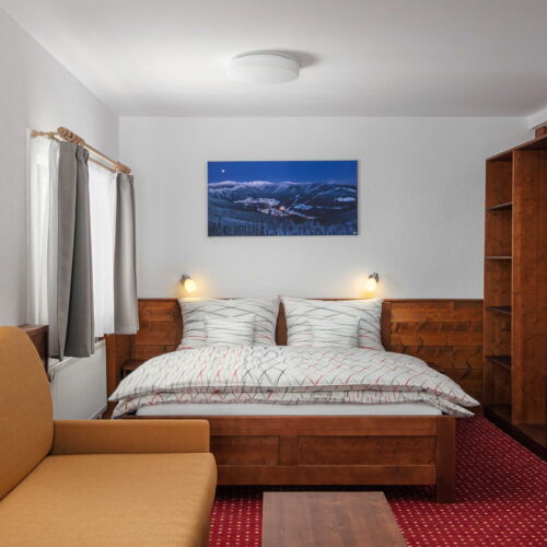 Pokoj s manželskou postelí (s možností přistýlky)