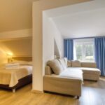 Twin Room with Shower (extra beds available)